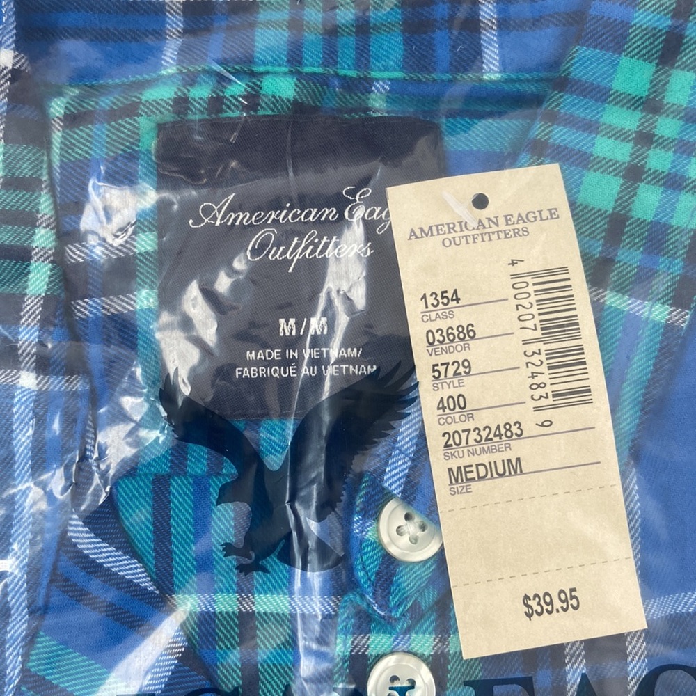Women’s Flannel - Picture 3 of 4